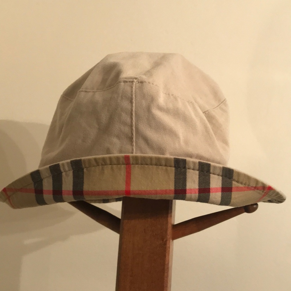 Burberry Nova Check Bucket Hat - Picture 5 of 5